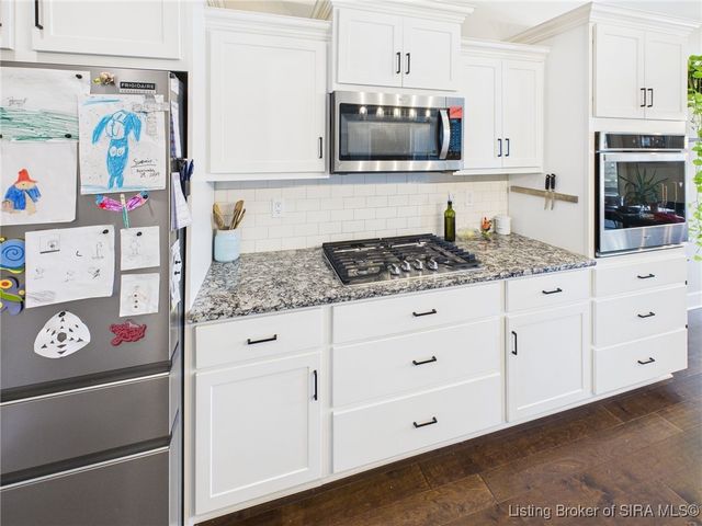 4179 Laverne Way, Jeffersonville, IN 47130