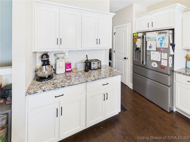 4179 Laverne Way, Jeffersonville, IN 47130