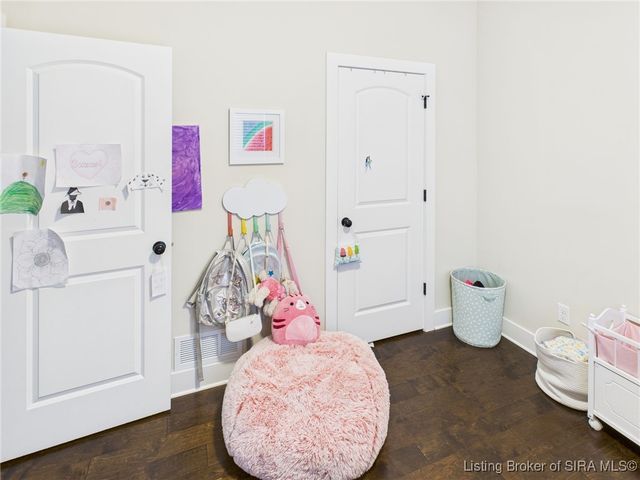 4179 Laverne Way, Jeffersonville, IN 47130