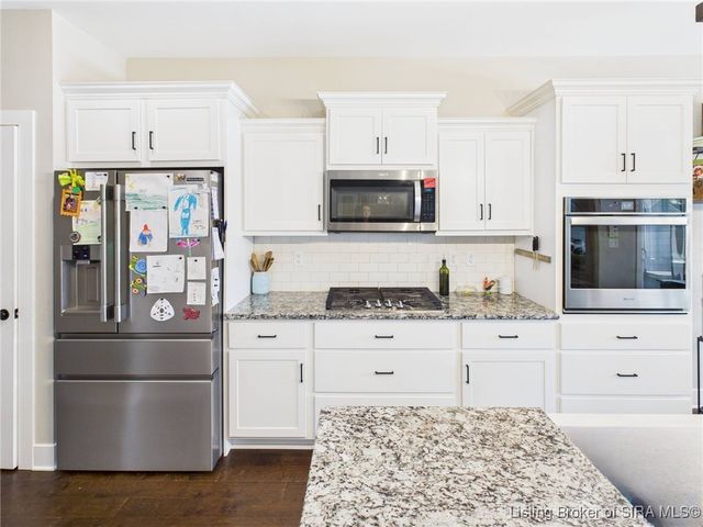 4179 Laverne Way, Jeffersonville, IN 47130