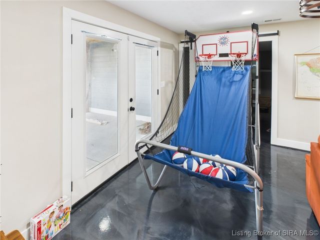 4179 Laverne Way, Jeffersonville, IN 47130