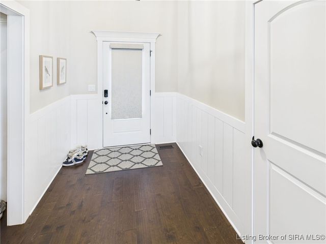 4179 Laverne Way, Jeffersonville, IN 47130