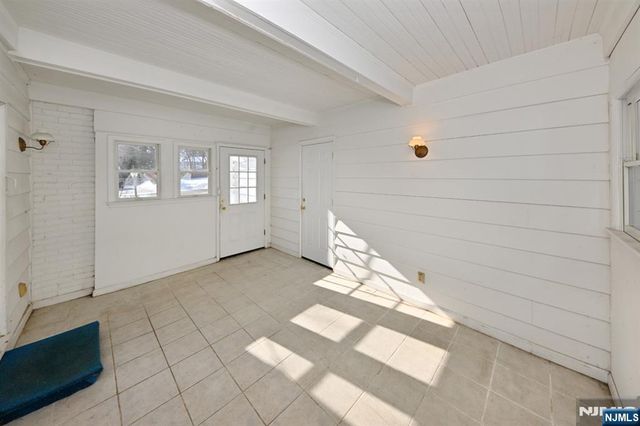 84 Maplewood Avenue, Hillsdale, NJ 07642