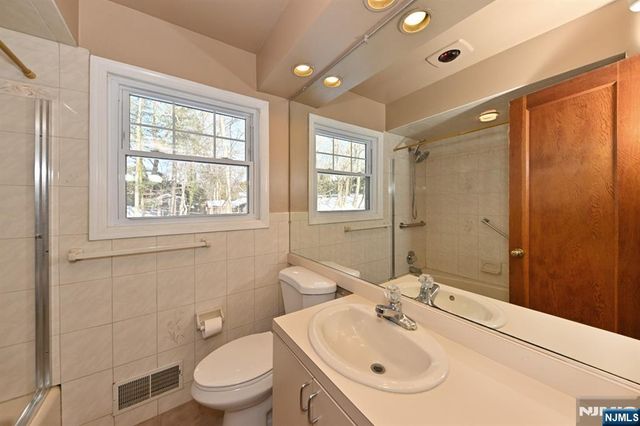 84 Maplewood Avenue, Hillsdale, NJ 07642