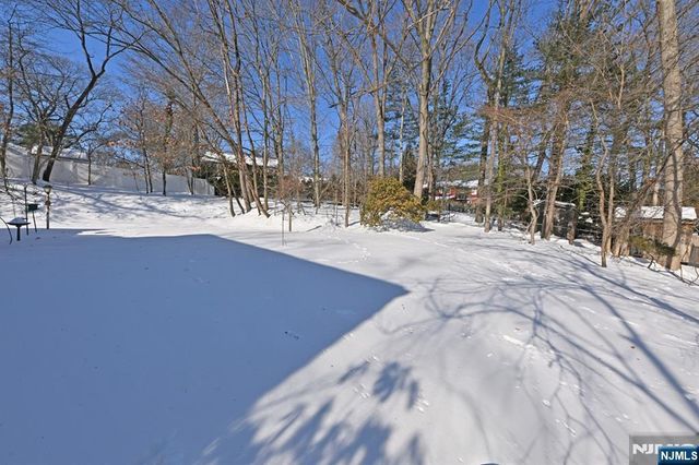 84 Maplewood Avenue, Hillsdale, NJ 07642