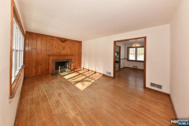 84 Maplewood Avenue, Hillsdale, NJ 07642