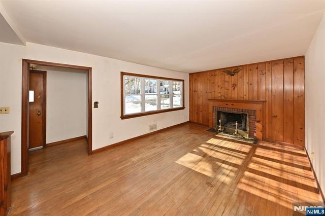 84 Maplewood Avenue, Hillsdale, NJ 07642