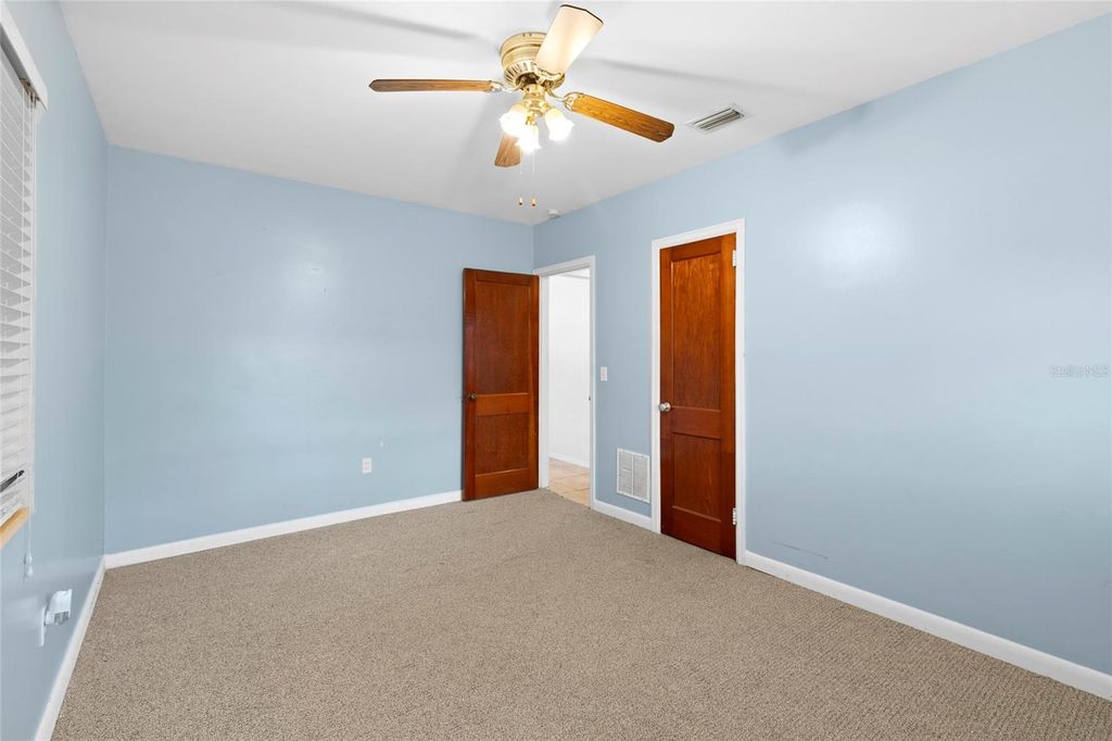 Image 17 of property listing at 1014 S 7TH STREET, Fort Pierce, FL 34950