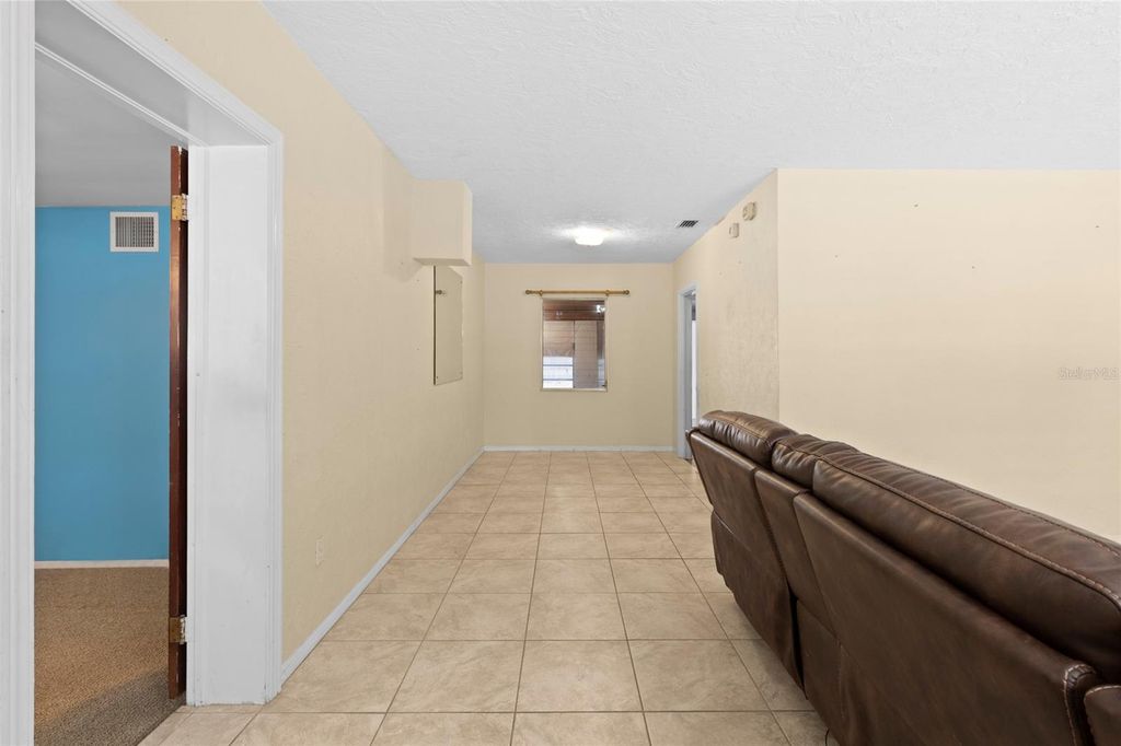 Image 5 of property listing at 1014 S 7TH STREET, Fort Pierce, FL 34950