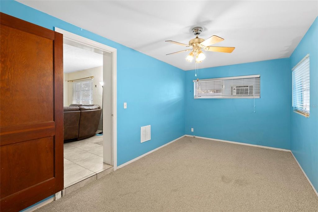 Image 7 of property listing at 1014 S 7TH STREET, Fort Pierce, FL 34950