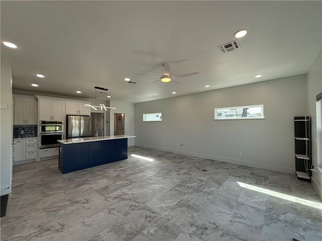 18 Augusta Circle, Aransas Pass, TX 78336