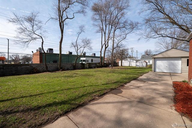 22739 David Avenue, Eastpointe, MI 48021