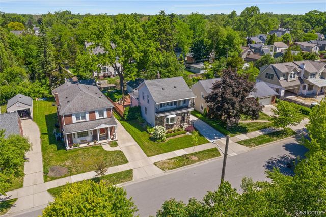 10504 Borgman Avenue, Huntington Woods, MI 48070