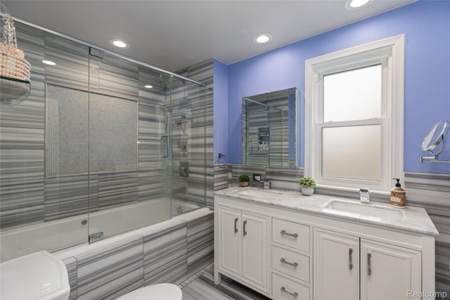 10504 Borgman Avenue, Huntington Woods, MI 48070