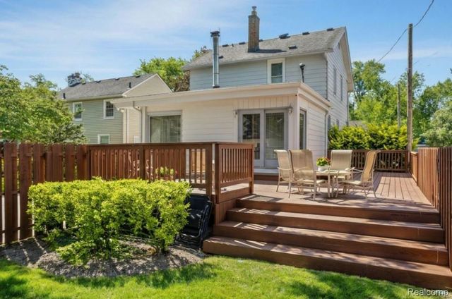 10504 Borgman Avenue, Huntington Woods, MI 48070