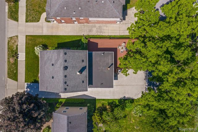 10504 Borgman Avenue, Huntington Woods, MI 48070