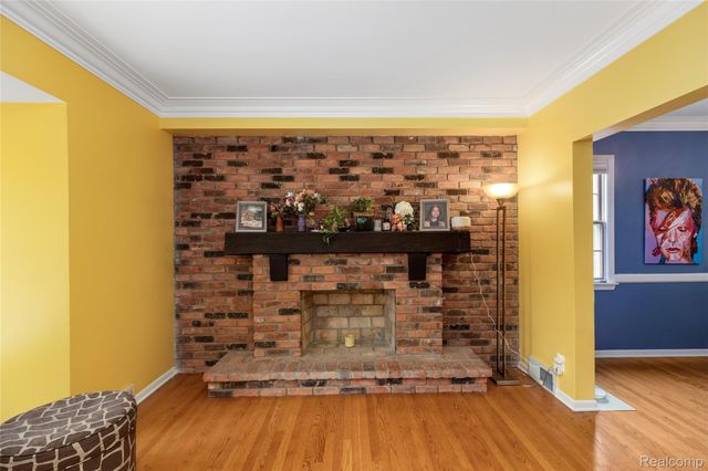 10504 Borgman Avenue, Huntington Woods, MI 48070