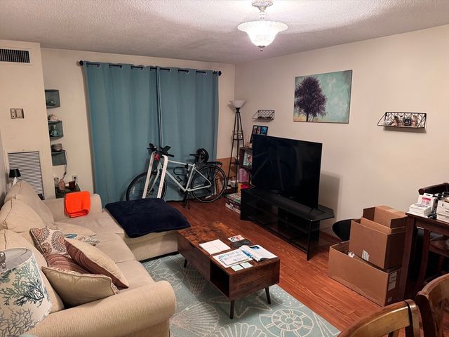 100 Rosemary 109, Needham, MA 02494