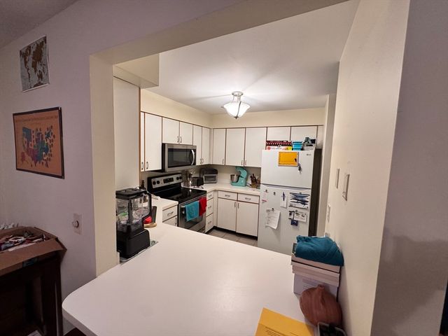 100 Rosemary 109, Needham, MA 02494