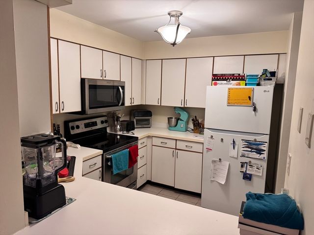 100 Rosemary 109, Needham, MA 02494