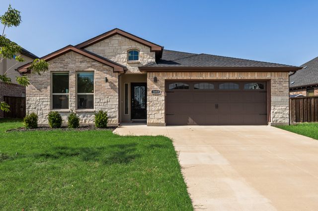 1059 Lake Trail Drive, Little Elm, TX 75068