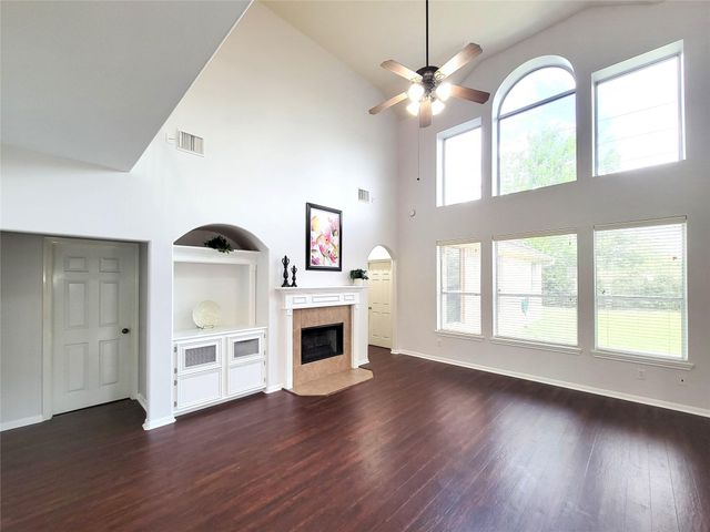 17715 Laguna Trail Drive, Houston, TX 77095