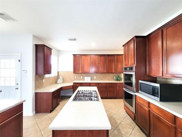 17715 Laguna Trail Drive, Houston, TX 77095