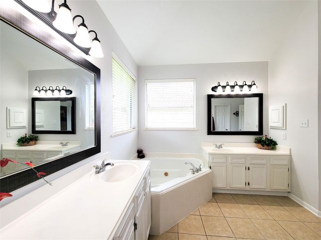 17715 Laguna Trail Drive, Houston, TX 77095