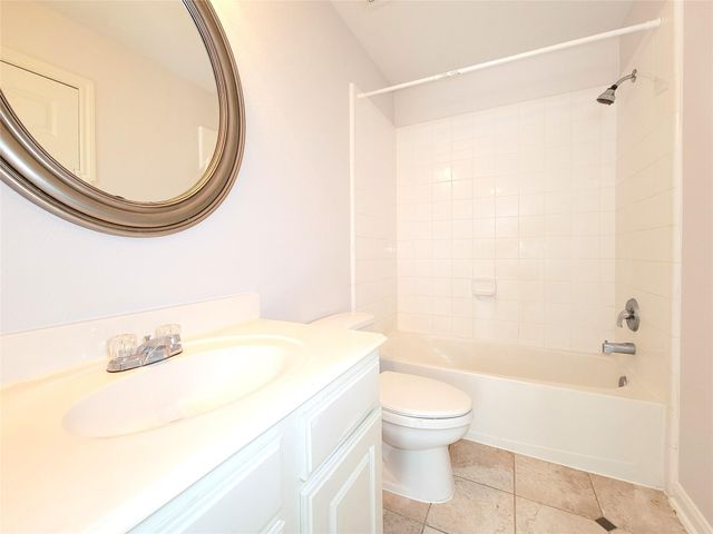 17715 Laguna Trail Drive, Houston, TX 77095