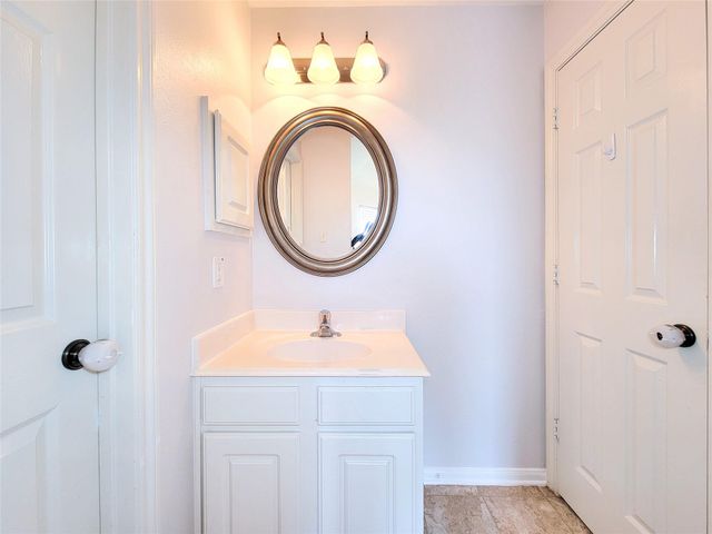 17715 Laguna Trail Drive, Houston, TX 77095