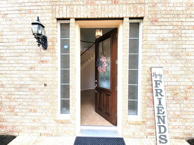 17715 Laguna Trail Drive, Houston, TX 77095