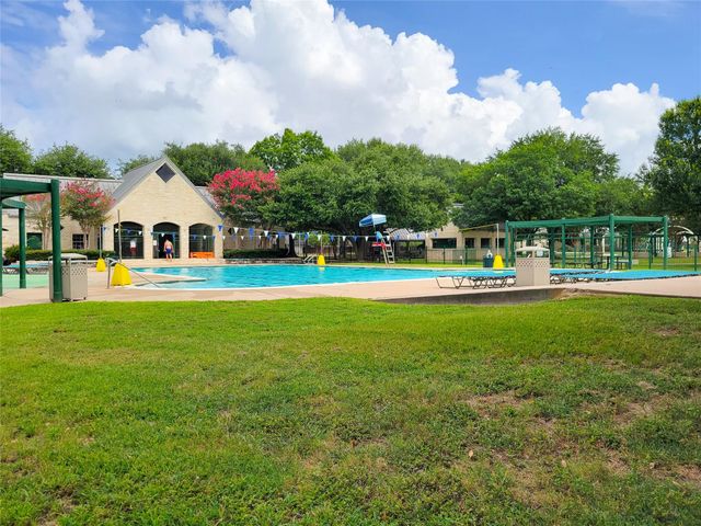 17715 Laguna Trail Drive, Houston, TX 77095