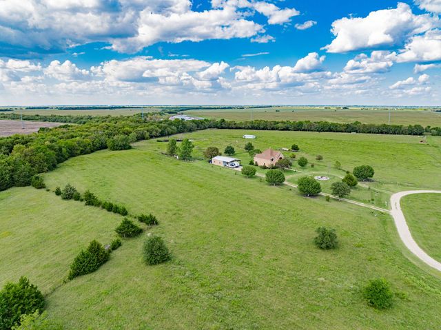 8 Thornhill Drive, Greenville, TX 75401