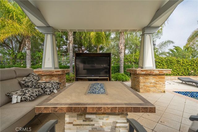 2201 W Snead Street, La Habra, CA 90631