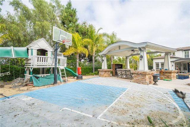 2201 W Snead Street, La Habra, CA 90631