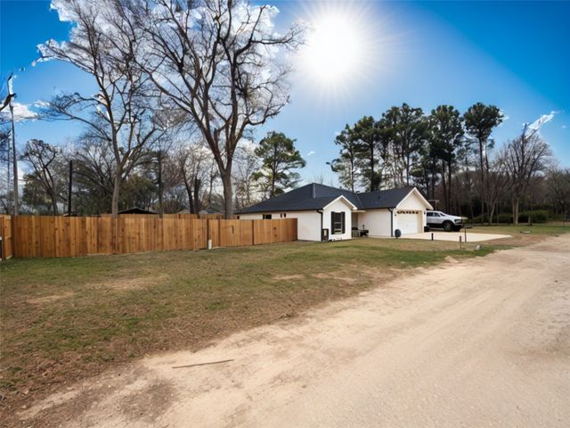 12107 Split Oak Drive, Poynor, TX 75782