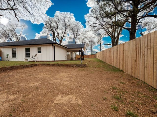 12107 Split Oak Drive, Poynor, TX 75782