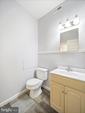 836 OAK HILL AVE, Hagerstown, MD 21742