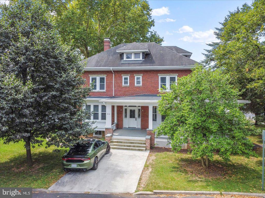 836 OAK HILL AVE, Hagerstown, MD 21742