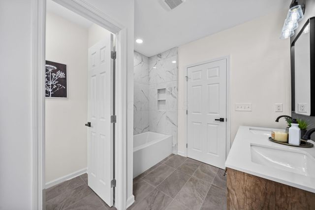 780 National Road SE, Hebron, OH 43025
