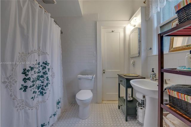405 SW 11th Avenue, Miami, FL 33130