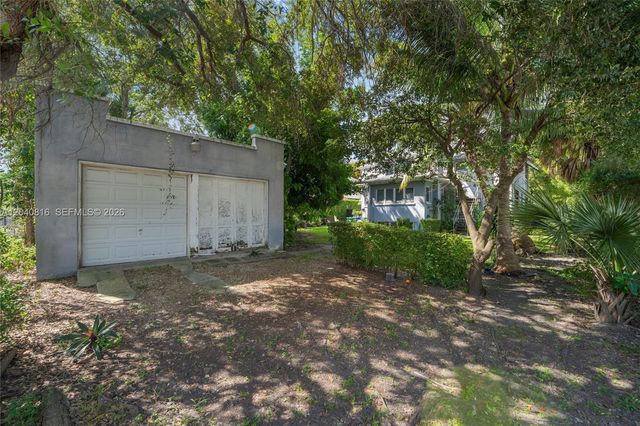 405 SW 11th Avenue, Miami, FL 33130