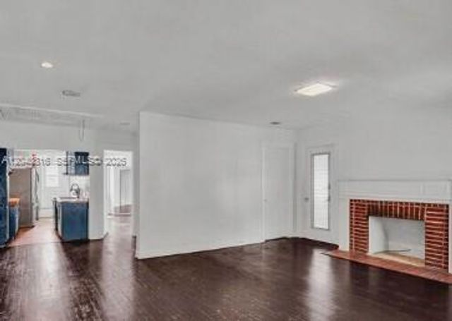 405 SW 11th Avenue, Miami, FL 33130