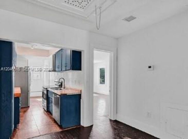 405 SW 11th Avenue, Miami, FL 33130