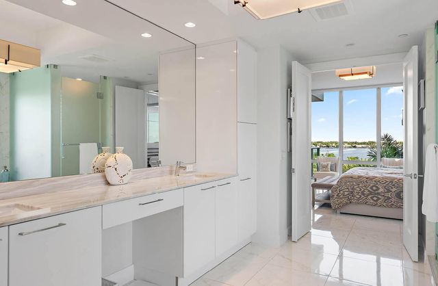 1 WATER CLUB Way 504, North Palm Beach, FL 33408