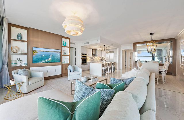 1 WATER CLUB Way 504, North Palm Beach, FL 33408
