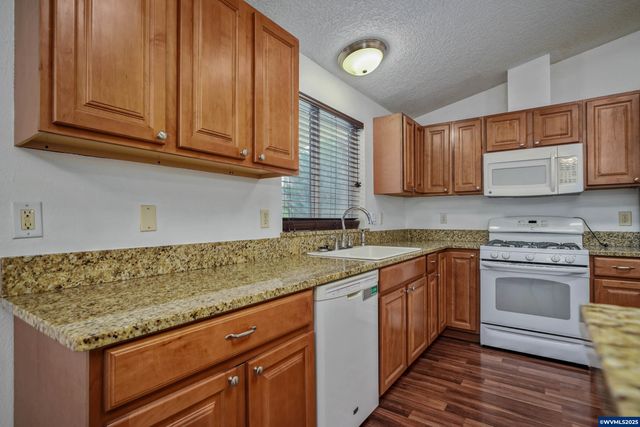 47280 Lyons Mill City Dr, Lyons, OR 97358