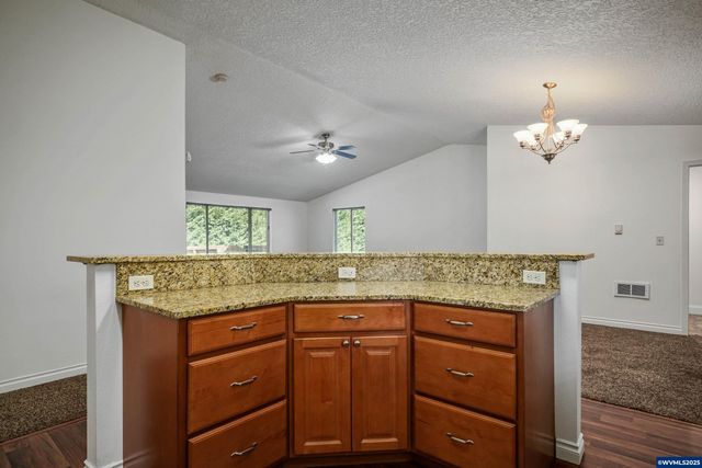 47280 Lyons Mill City Dr, Lyons, OR 97358