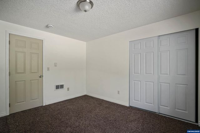 47280 Lyons Mill City Dr, Lyons, OR 97358