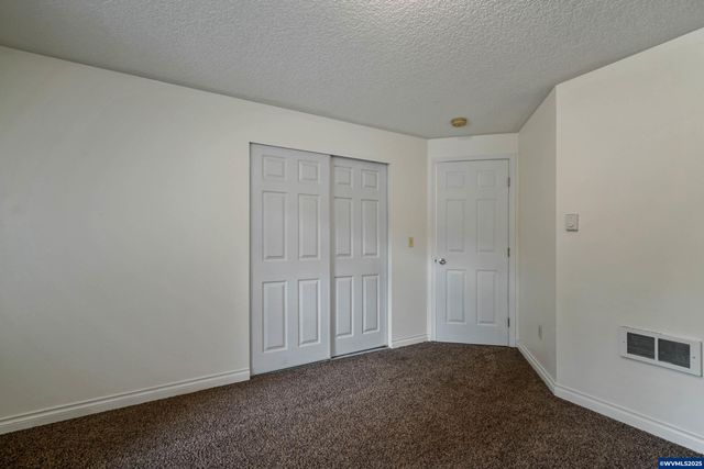 47280 Lyons Mill City Dr, Lyons, OR 97358